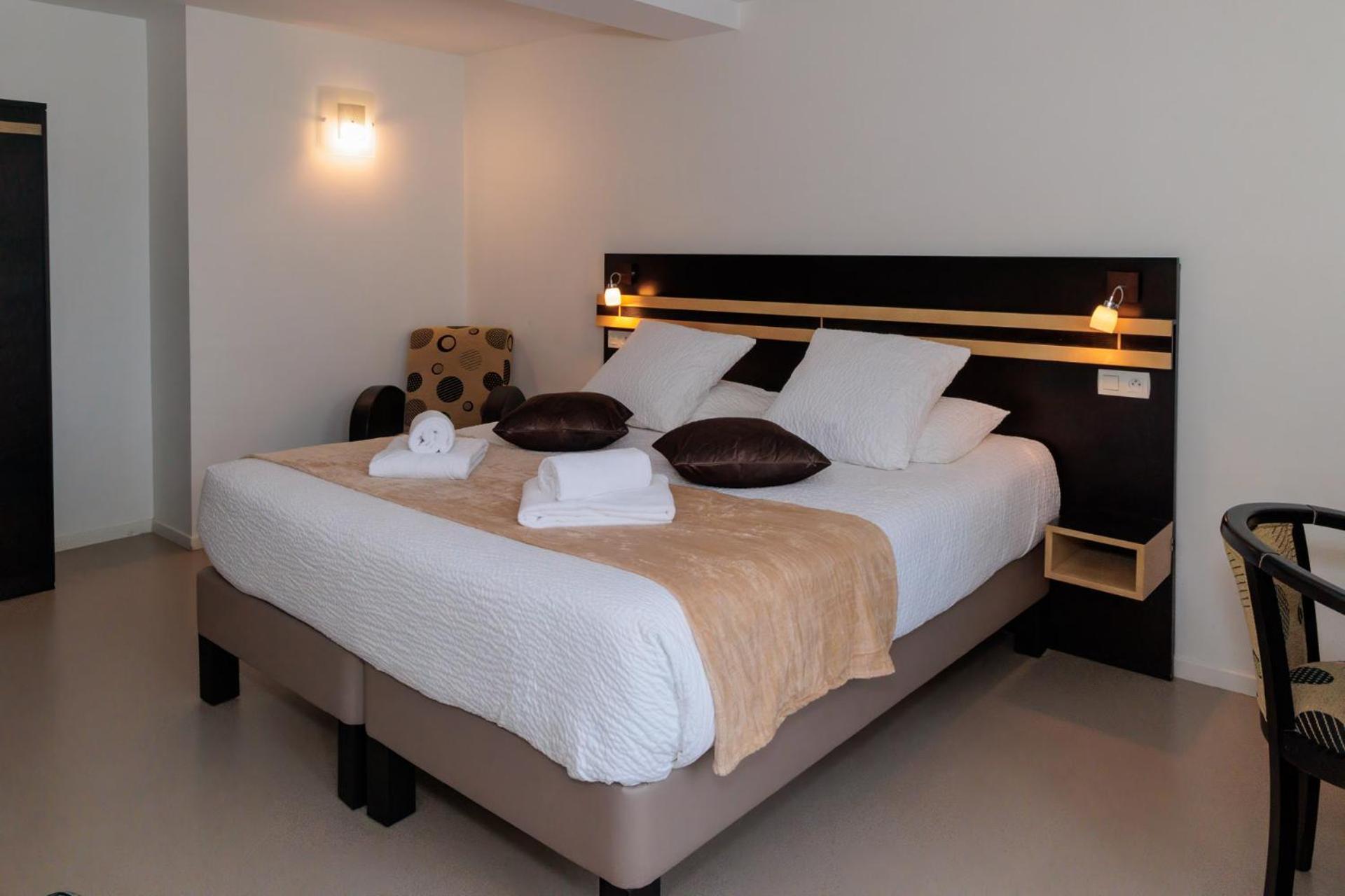 Logis Hotel Restaurant Auberge De La Xaintrie Saint-Privat  Buitenkant foto