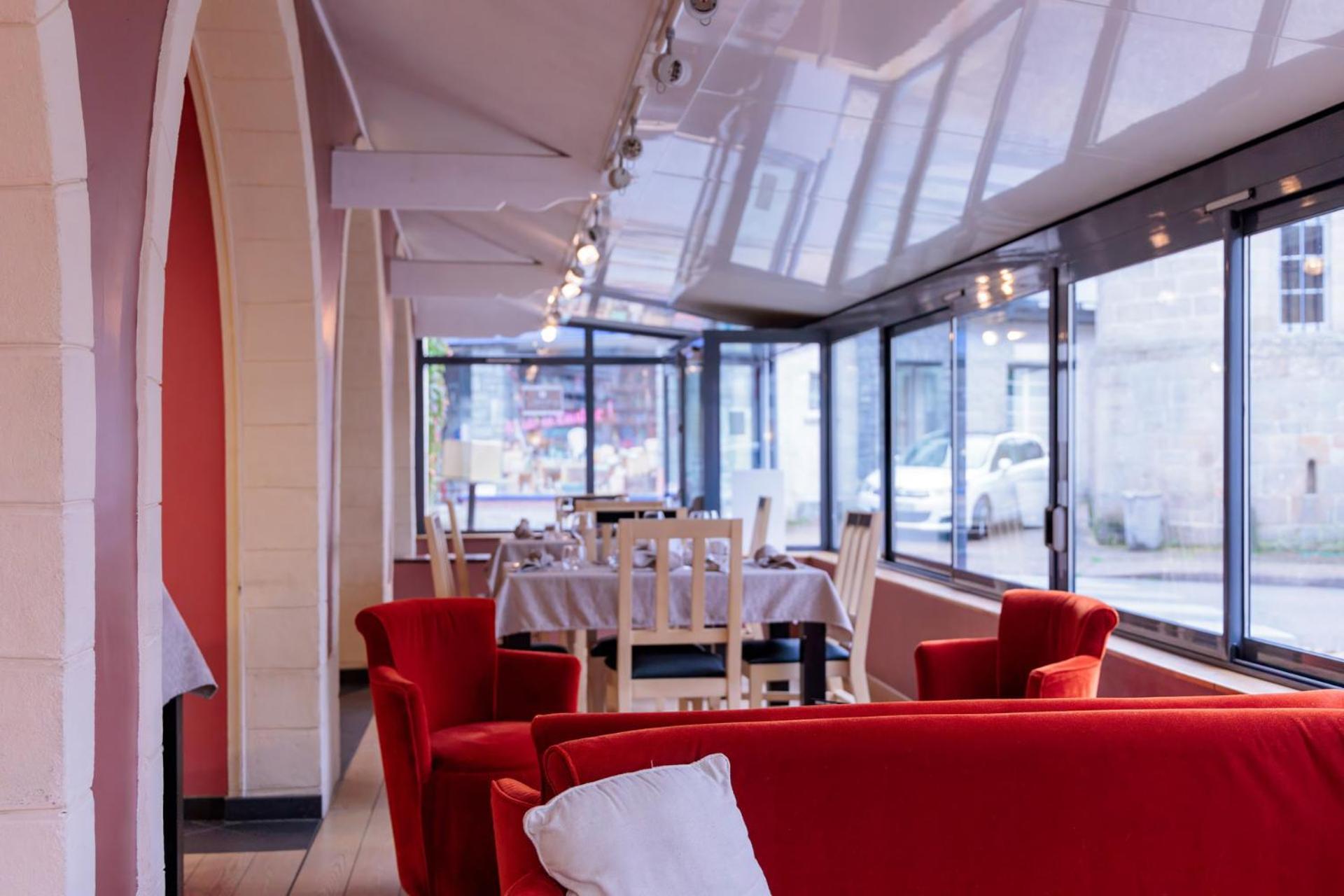 Logis Hotel Restaurant Auberge De La Xaintrie Saint-Privat  Buitenkant foto