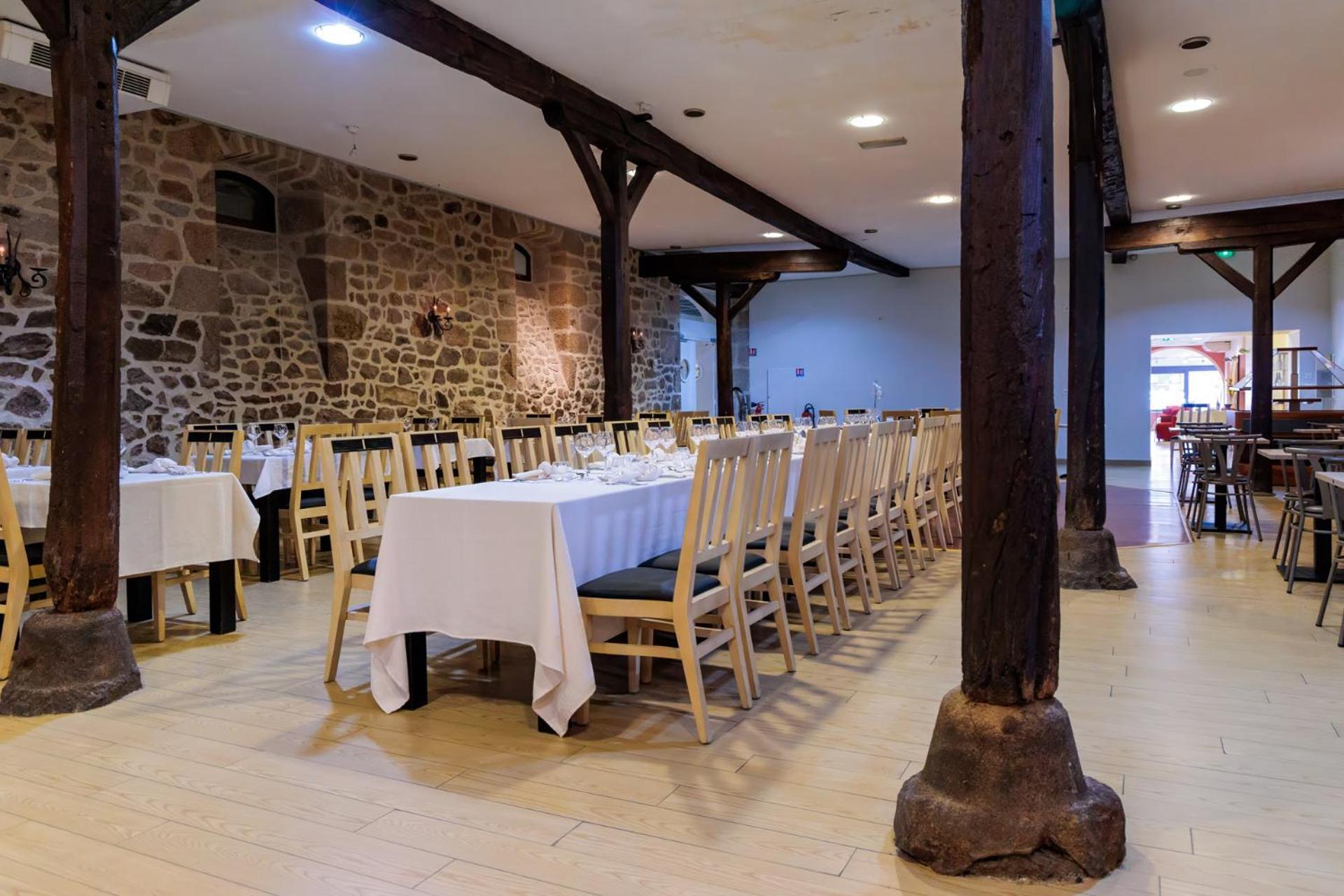 Logis Hotel Restaurant Auberge De La Xaintrie Saint-Privat  Buitenkant foto