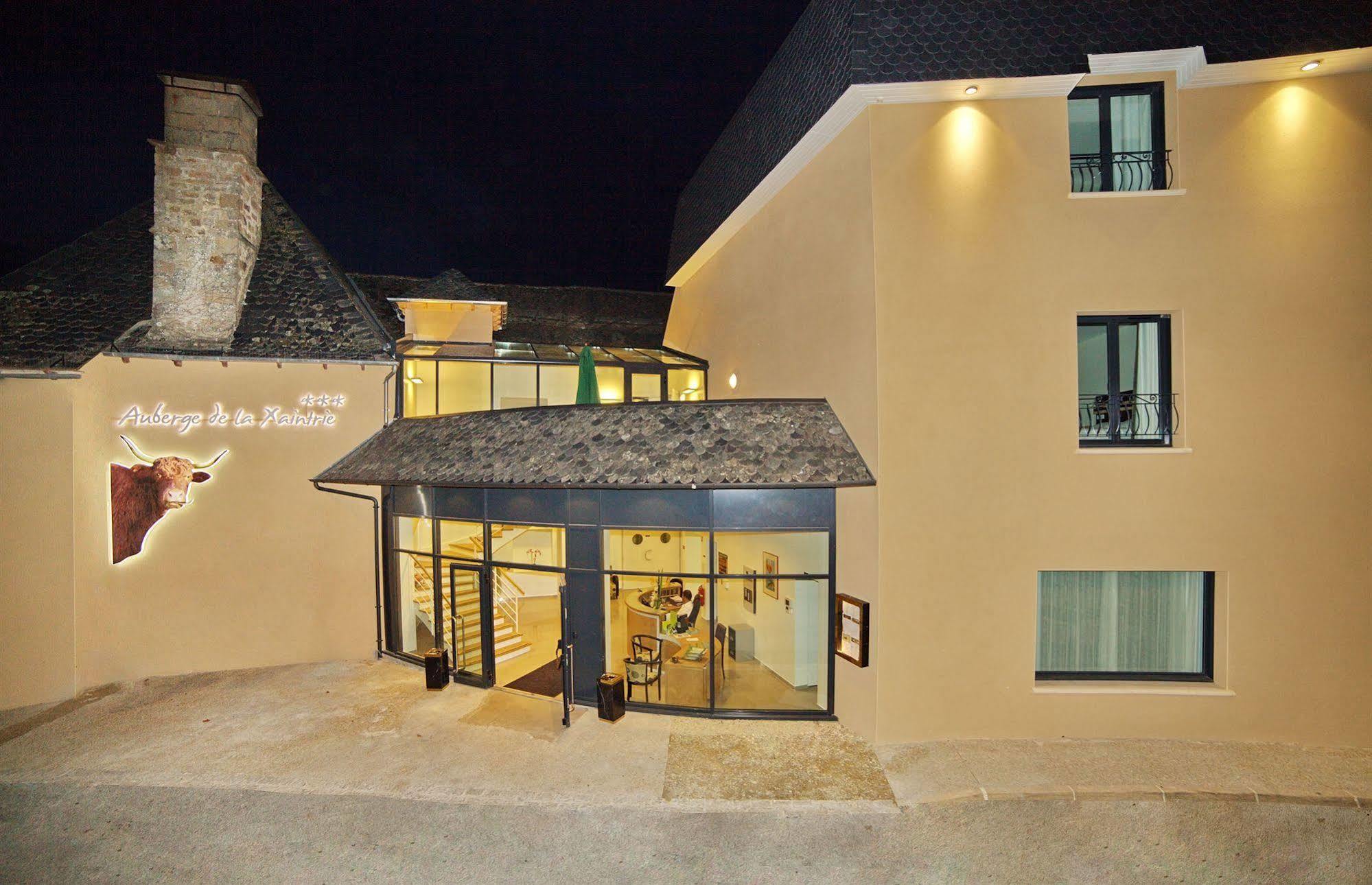 Logis Hotel Restaurant Auberge De La Xaintrie Saint-Privat  Buitenkant foto